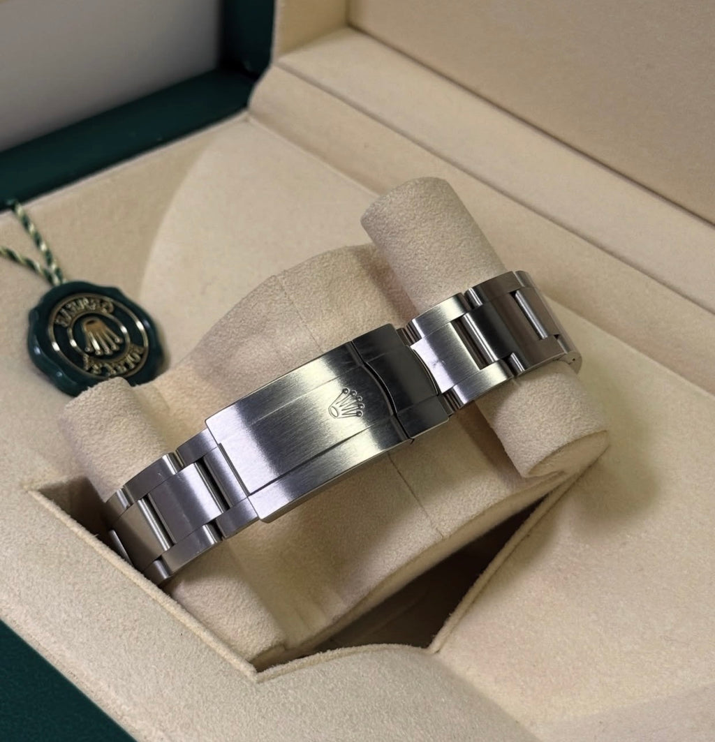 ROLEX OYSTERPERPETUAL  SILVER DIAL