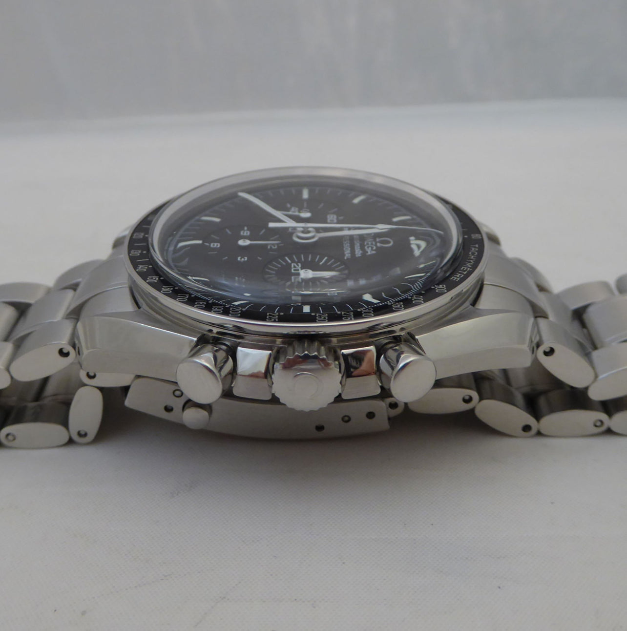 OMEGA SPEEDMASTER PROFESSIONAL MOONWATCH
