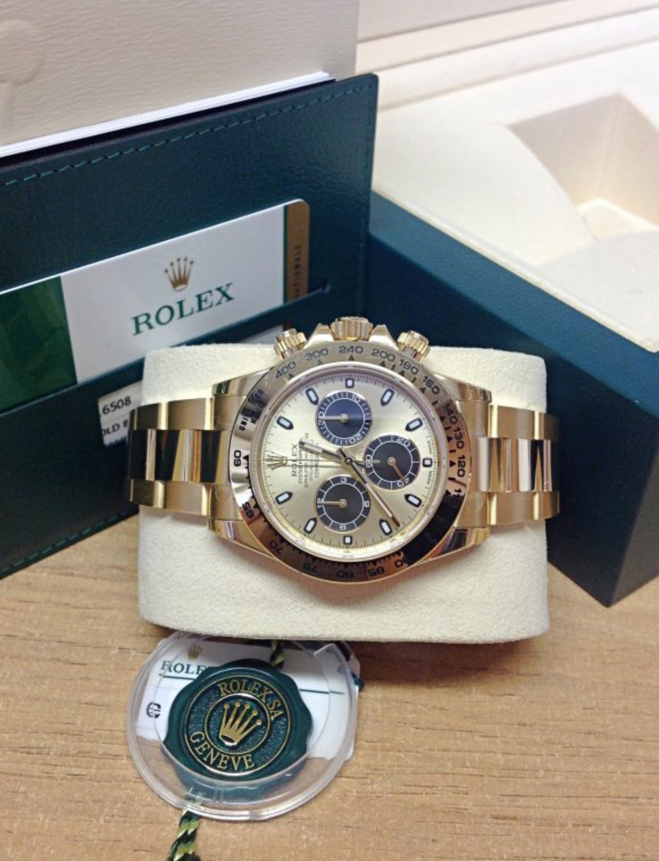 ROLEX DAYTONA “PIKACHU”