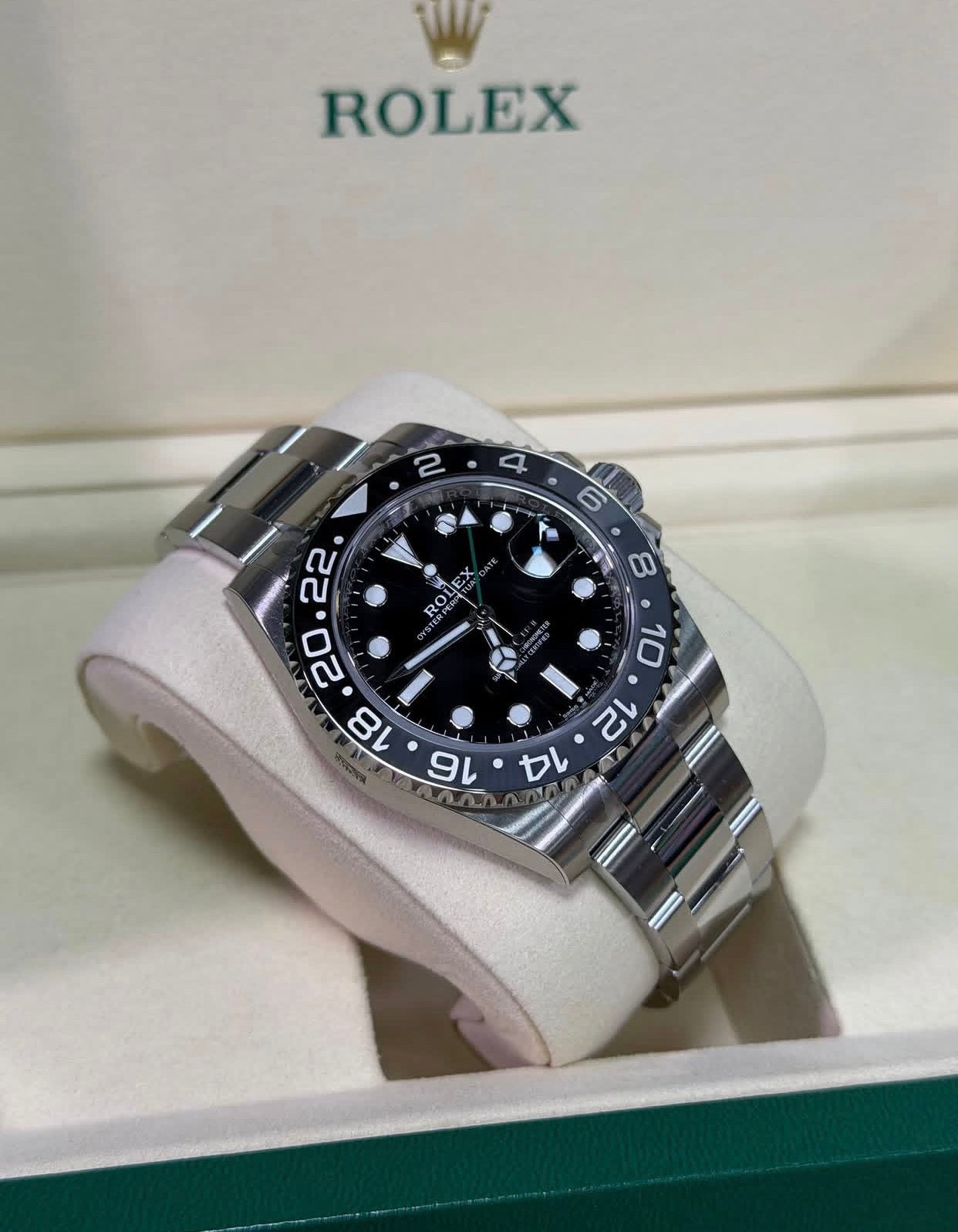 ROLEX GMT-MASTER II OYSTER "BRUCE WAYNE"